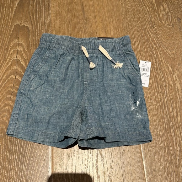 Gap Denim Shorts BNWT - Picture 1 of 2